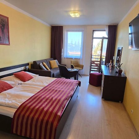 Apartman Aquapark - Hotel Bešeňová Buitenkant foto