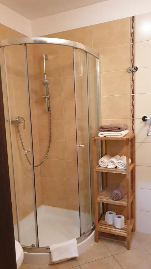 Apartman Aquapark - Hotel Bešeňová Buitenkant foto