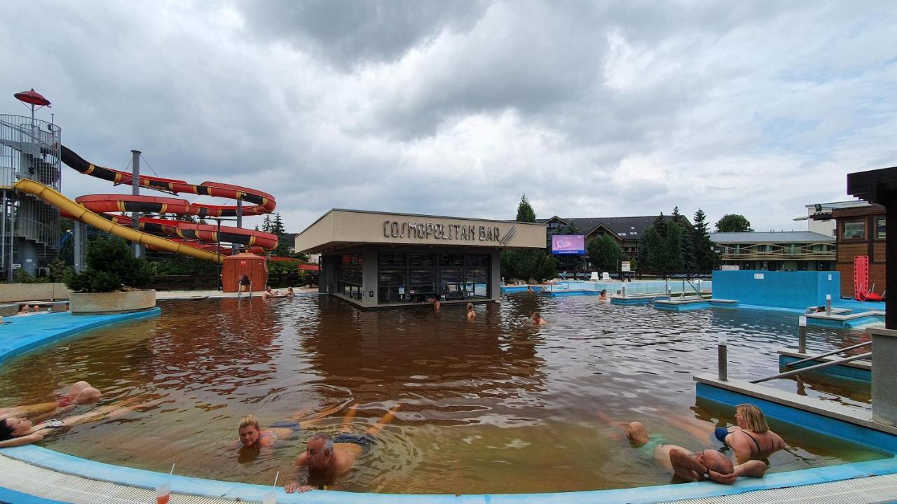 Apartman Aquapark - Hotel Bešeňová Buitenkant foto