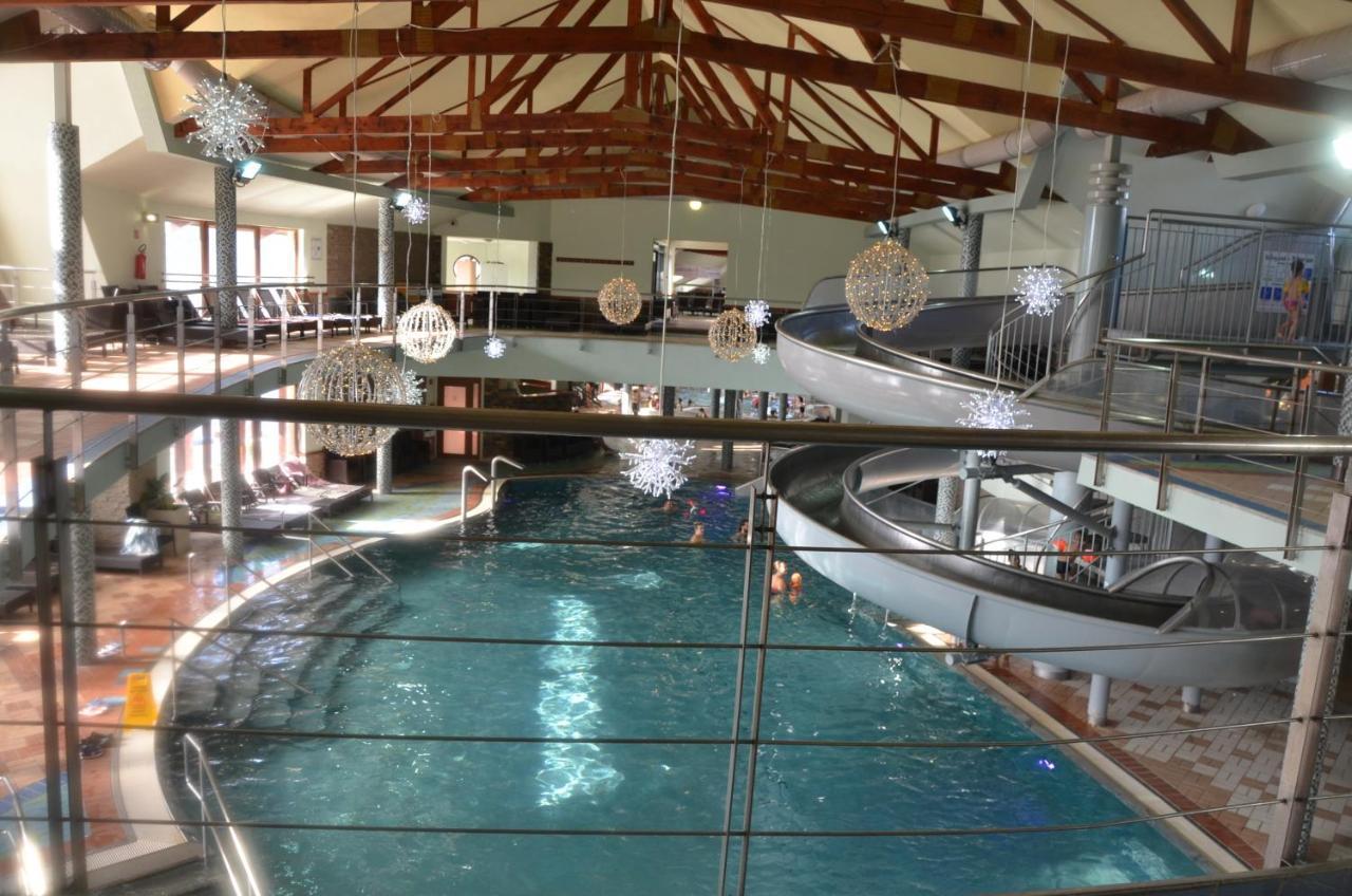 Apartman Aquapark - Hotel Bešeňová Buitenkant foto