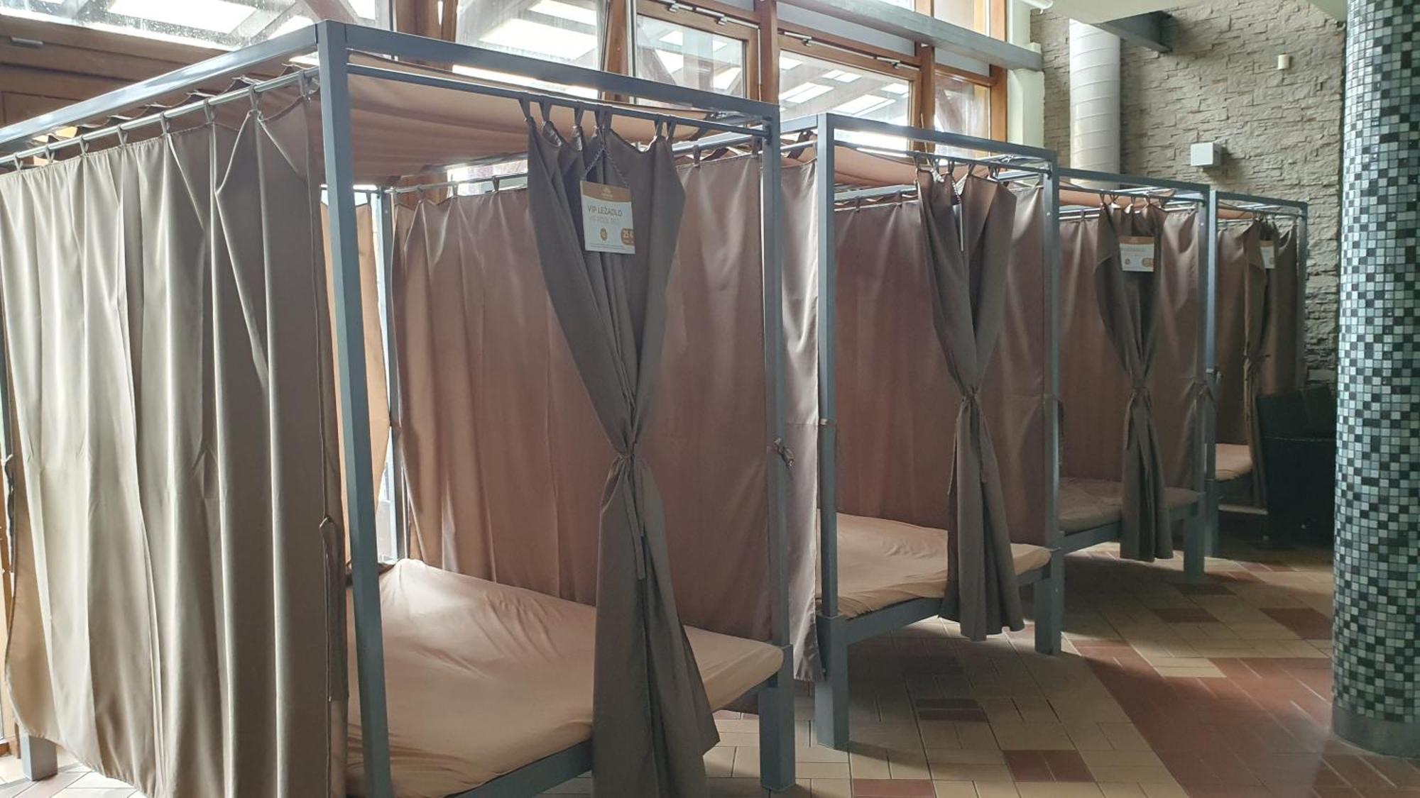 Apartman Aquapark - Hotel Bešeňová Buitenkant foto