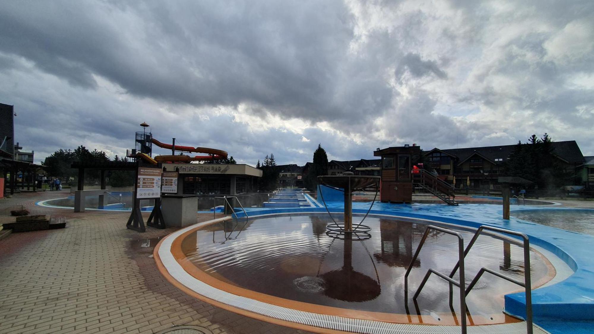 Apartman Aquapark - Hotel Bešeňová Buitenkant foto
