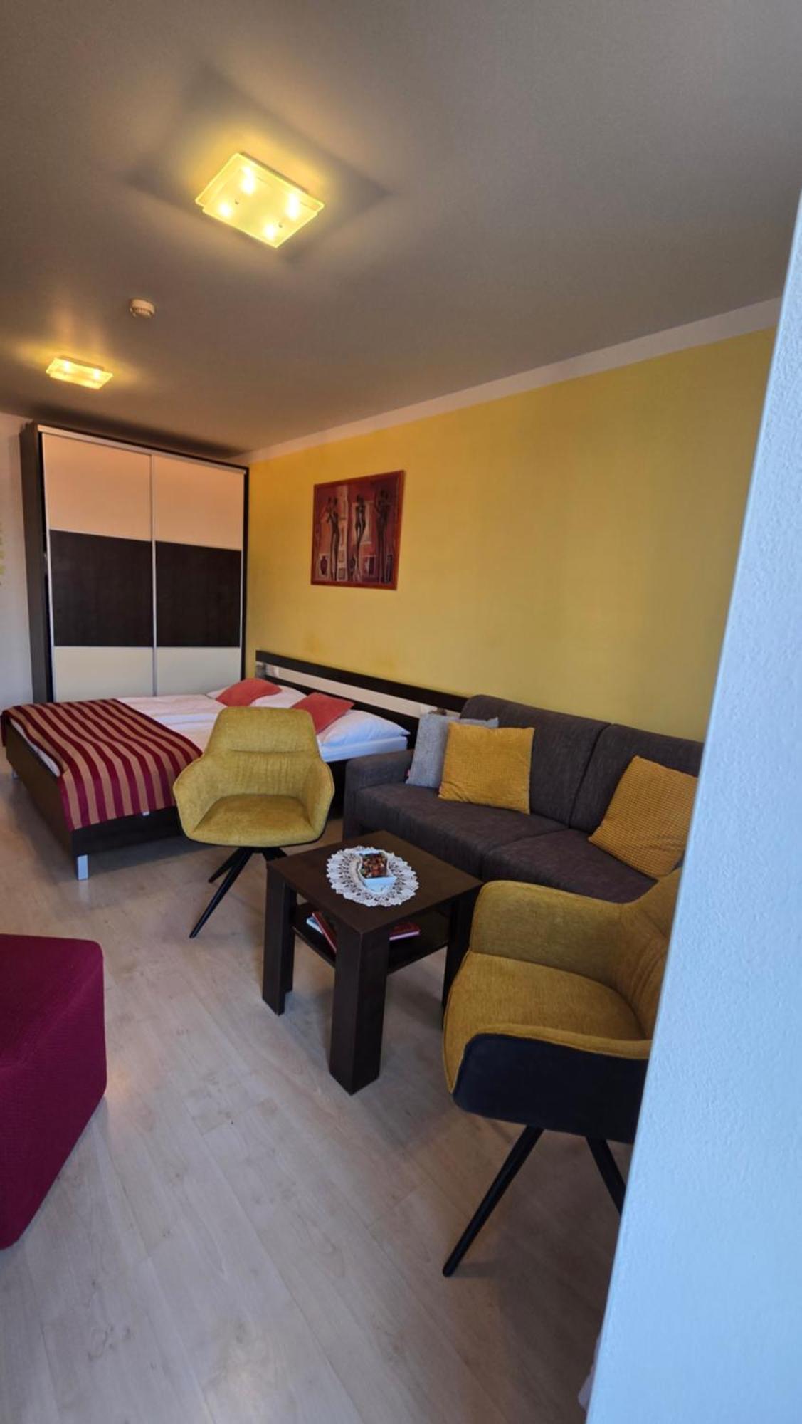 Apartman Aquapark - Hotel Bešeňová Buitenkant foto