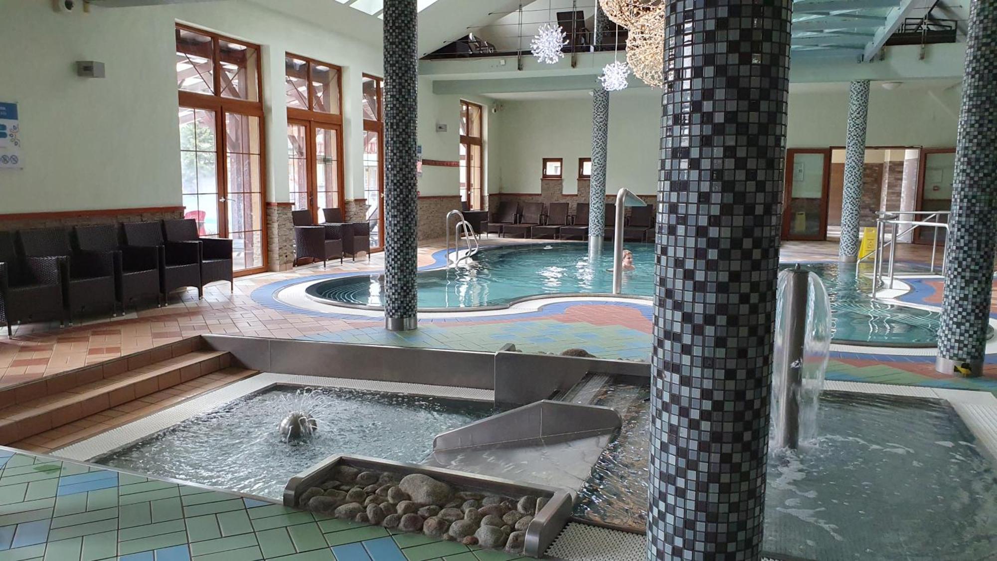 Apartman Aquapark - Hotel Bešeňová Buitenkant foto
