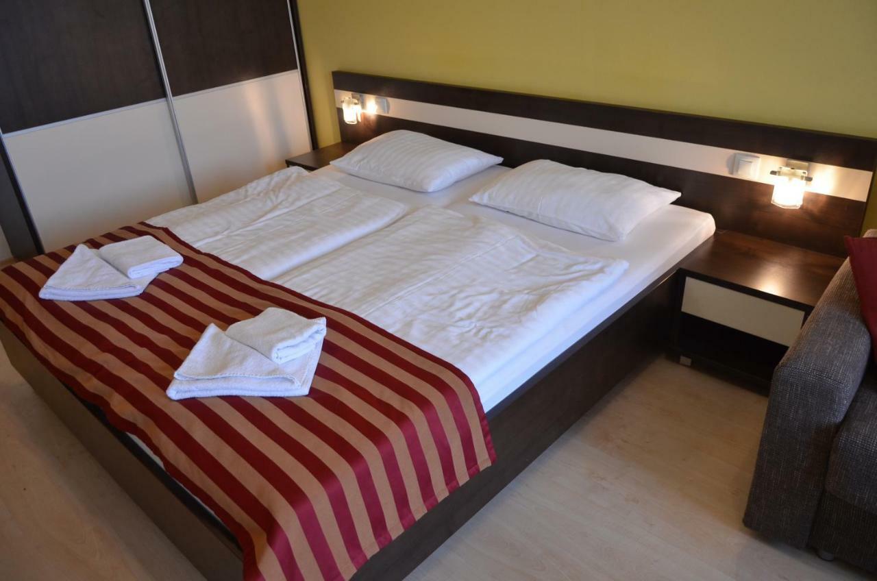 Apartman Aquapark - Hotel Bešeňová Buitenkant foto